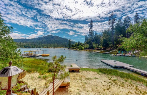 Bass Lake House | Twets Lakefront