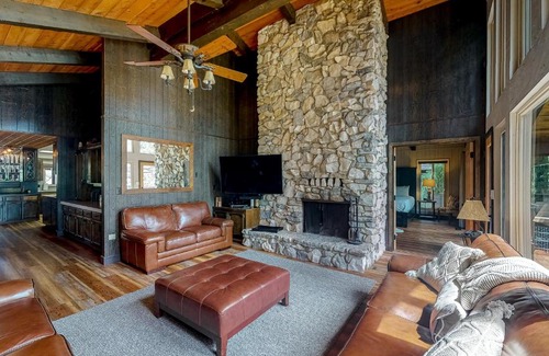 Bass Lake House | Twets Lakefront