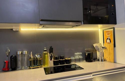 Noida Bed & Breakfast | Twilight Studio Supernova