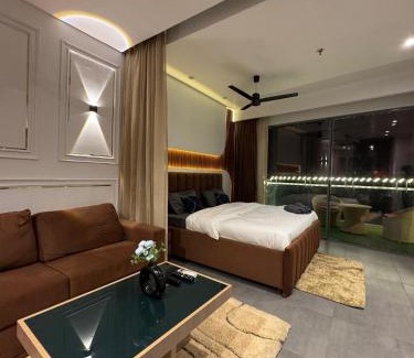 Noida Bed & Breakfast | Twilight Studio Supernova