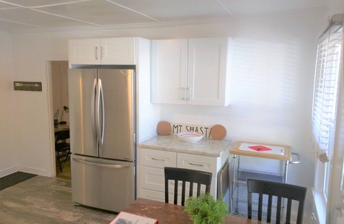 Mount Shasta House | Twin Oaks Mt. Shasta (downtown) for long term stay