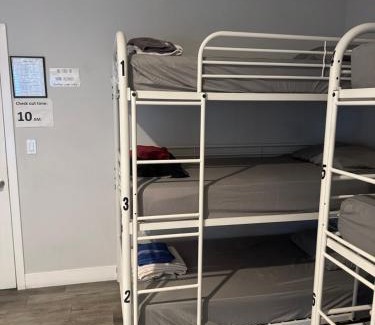 Downtown Los Angeles Hostel | Twin Pineapple Hostel