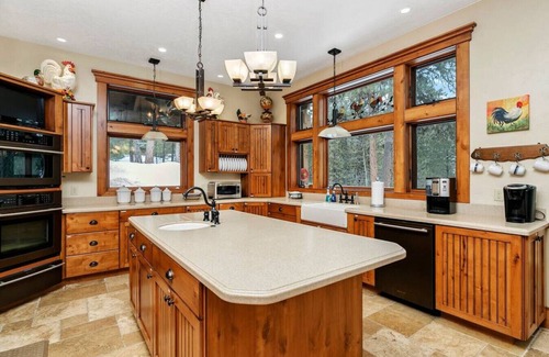 Cascade Apartment | Twin Pines Retreat