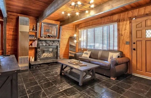 Sugarloaf Cabin | Twin Pines Winter Wonderland - Spa & Fire Pit