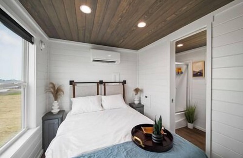 Fredericksburg Cottage | Twin Rivers - 222 is ready to host you!