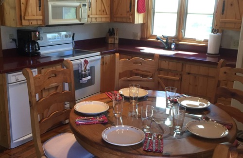 Florissant Cabin | Twin Rock Cabin .Western Retreat. Family, Kids, Dog friendly.