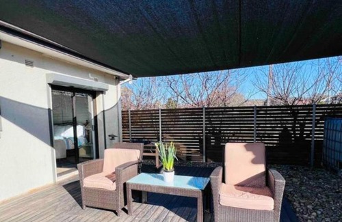 Karabar House | Twin Room -2single beds in share house in Queanbeyan & Canberra