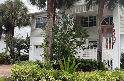 Bonita Springs Apartment | Two 1/1 Private Villas with Tropical Pool and Bar, Canal View