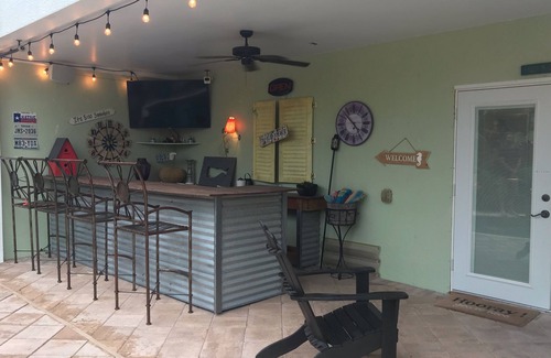Bonita Springs Apartment | Two 1/1 Private Villas with Tropical Pool and Bar, Canal View