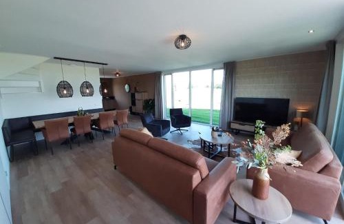 Leons House | Two adjacent luxury villas in Friesland