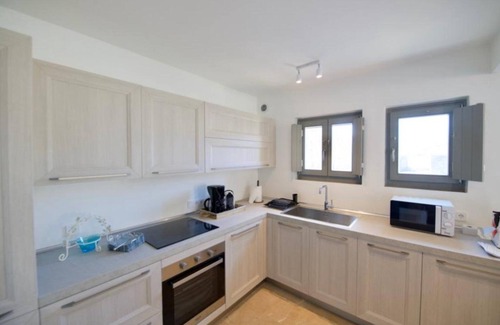 Ganema Apartment | Two BD Grande Maisonette with Sea View by Ammoa Feelgood Boutique Houses