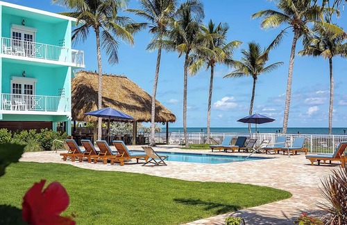 Marathon Apartment | Two Bedroom ADA Suite at Grassy Flats Conch House