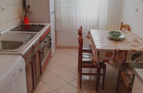 Pokrivenik Apartment | Two bedroom apartment near beach Cove Pokrivenik, Hvar (A-8673-a)