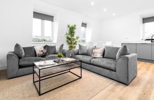 Smethwick Apartment | Two Bedroom Apartment - Balcony - Parking - Netflix - Wifi - 8MC