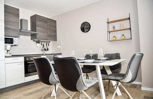 Povljana Apartment | Two bedroom apartment with terrace and sea view Povljana, Pag (A-244-a)