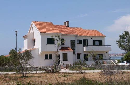 Povljana Apartment | Two bedroom apartment with terrace and sea view Povljana, Pag (A-6502-a)