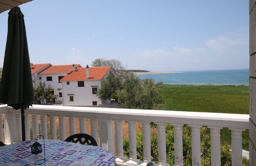 Povljana Apartment | Two bedroom apartment with terrace and sea view Povljana, Pag (A-6502-a)