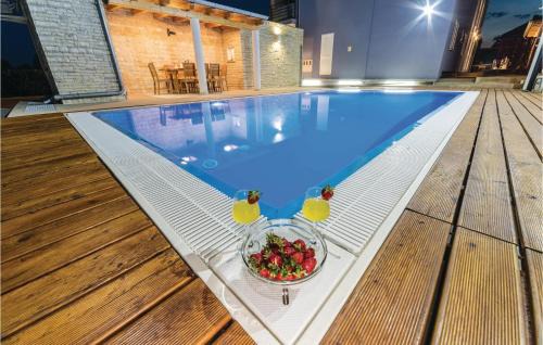 Verunic Apartment | Two-Bedroom Apartment In Verunic