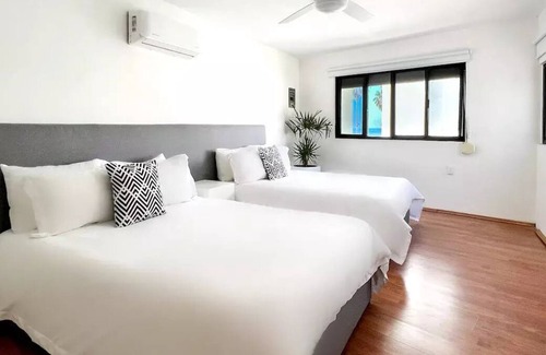 Las Gaviotas Apartment | Two-bedroom apartment with a view of Olas Altas