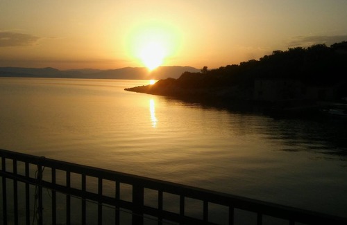 Cove Donja Krusica (Donje selo) Apartment | Two bedroom apartment near beach Cove Donja Kruščica - Donja Krušica, Šolta (A-11146-a)