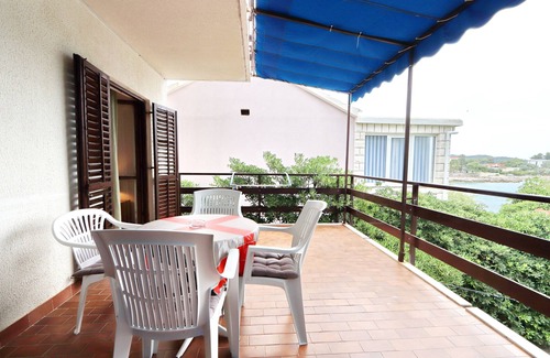 Prizba Apartment | Two bedroom apartment near beach Prižba, Korčula (A-4484-a)
