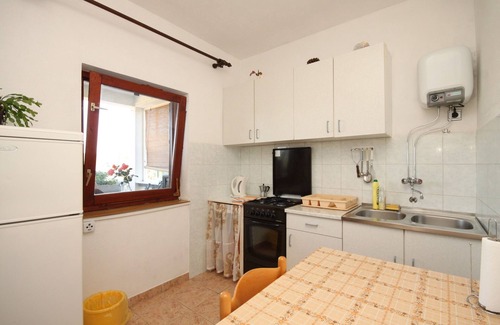 Luka Apartment | Two bedroom apartment near beach Luka, Dugi otok (A-8151-c)