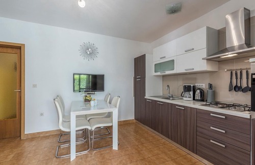 Porec Apartment | Two-Bedroom Apartment Rakovac V with Terrace