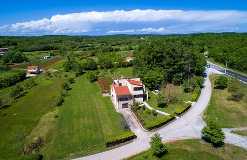 Manjadvorci Apartment | Two bedroom apartment with terrace Manjadvorci, Marčana (A-7445-a)
