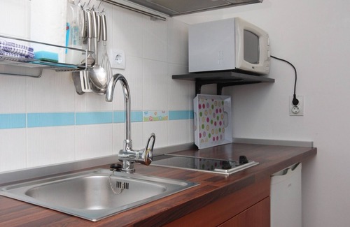 Gradac Apartment | Two bedroom apartment with balcony and sea view Gradac, Makarska (A-6661-b)