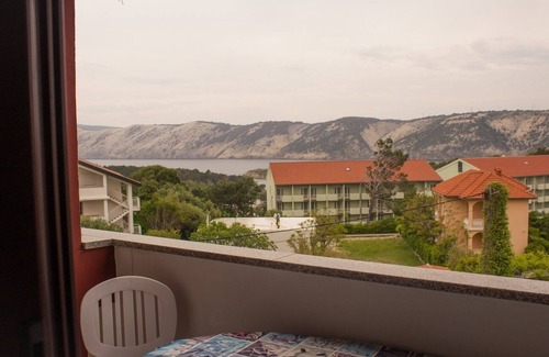 Lopar Apartment | Two bedroom apartment with balcony and sea view Lopar, Rab (A-22978-a)