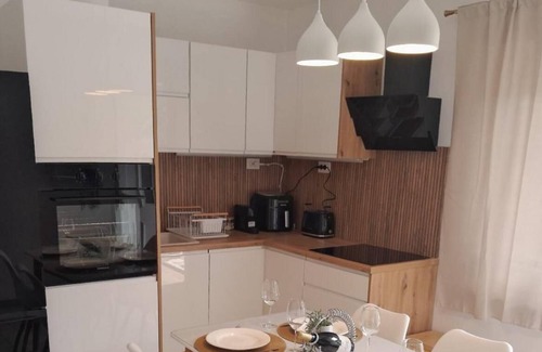 Kali Apartment | Two bedroom apartment with terrace and sea view Kali, Ugljan (A-24654-a)