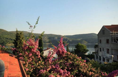 Slano Apartment | Two bedroom apartment with terrace and sea view Slano, Dubrovnik (A-2682-a)