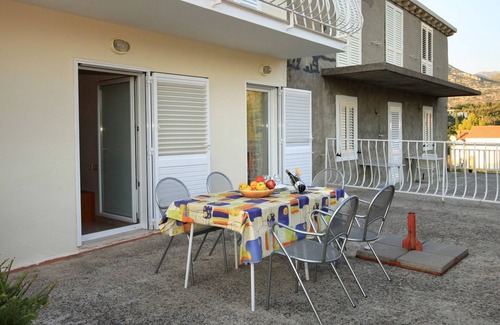 Slano Apartment | Two bedroom apartment with terrace and sea view Slano, Dubrovnik (A-2682-a)
