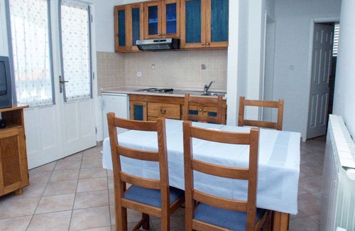 Vrsar Apartment | Two bedroom apartment with terrace and sea view Vrsar, Poreč (A-3007-a)