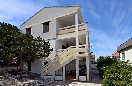 Pag Apartment | Two bedroom apartment with terrace and sea view Pag (A-18345-a)