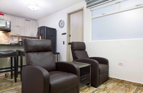 El Poblado Apartment | Two Bedroom Balcony AC Hot Tub Part Time Doorman Poblado