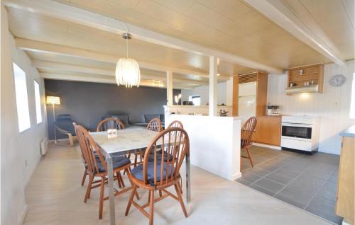 Spøttrup House | Two-Bedroom Holiday Home In Spottrup