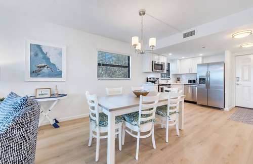 Sanibel Condo | Two-bedroom on ground floor that includes golf privileges!
