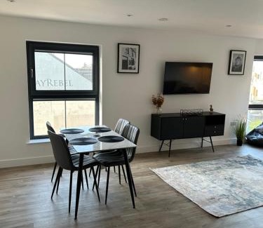 Portrush Apartment | Two bedroom, Sleeps 6 Centre of Portrush Main Street Coastal Links apartment 11