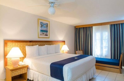 Palm Beach Resort | Two Bedroom Suite @ Caribbean Palm Village Resort