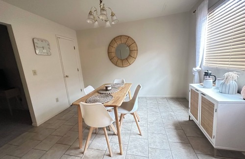 Sonora House | Two bedroom townhome in East Sonora. Less than 1 mile to the local hospital.