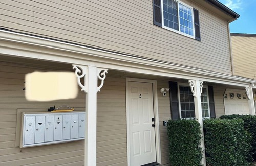 Sonora House | Two bedroom townhome in East Sonora. Less than 1 mile to the local hospital.