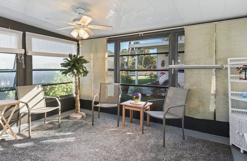 The Villages Cottage | TWO BEDROOM TWO BATHROOM LOCATED IN THE HISTORIC DISTRICT OF THE VILLAGES