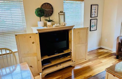 Red Hill Apartment | Two-Bedroom Vacation Condo