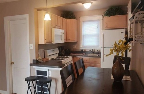 Wildwood Cottage | Two bedroom villa near Morey's Pier & Wildwood Boardwalk