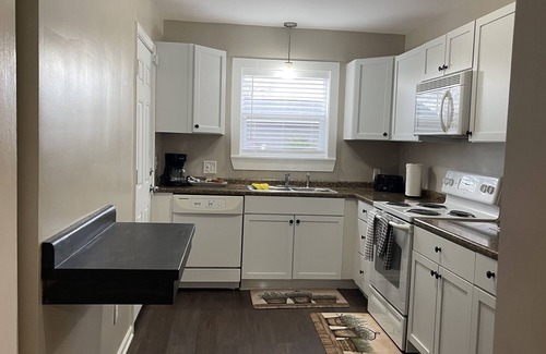 Indianapolis Condo | Two Bedrooms Apartment close to downtown.