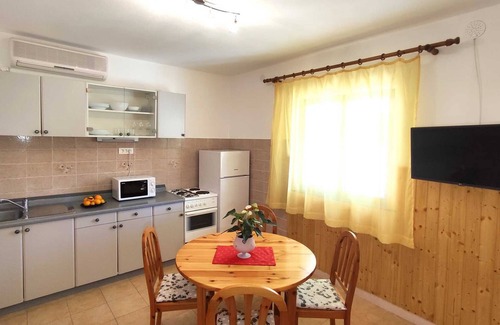 Prizba Apartment | Two bedrooms apartment for 5 persons with sea view