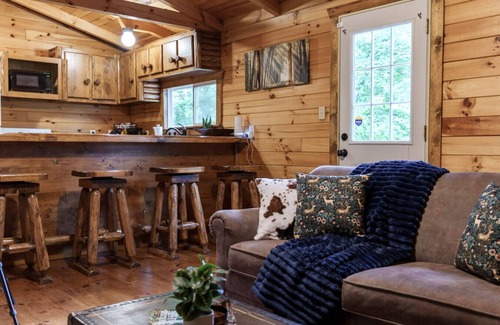 Logan House | Two Cabins|Sleeps 12| Hot Tubs| Games| Fire Pits