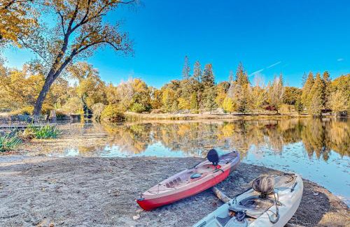 Mono Vista House | Two Canoe