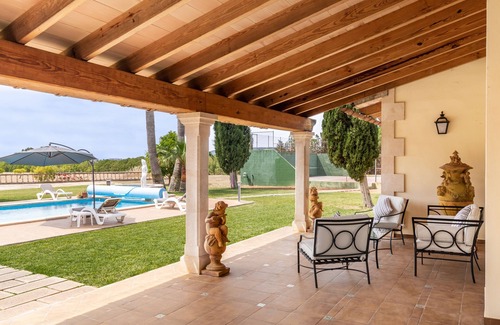 Sencelles Villa | Two houses with 5x10m pool, fast WiFi, BBQ, pizza oven & tennis set in 1.8ha